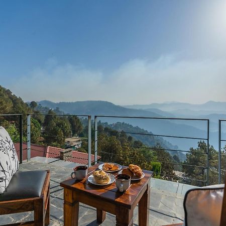 Stayvista At Hillcrest Villa With Valley View, Bonfire And Heater Kasauli Luaran gambar