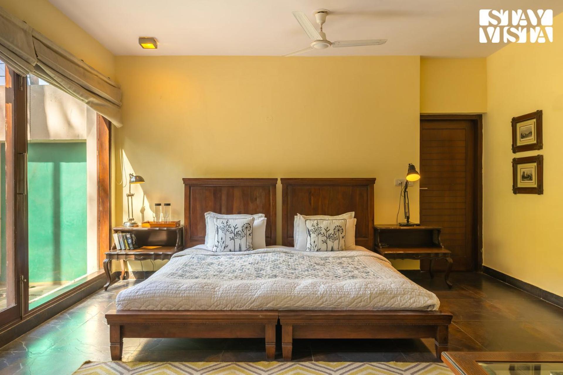 Stayvista At Hillcrest Villa With Valley View, Bonfire And Heater Kasauli Luaran gambar