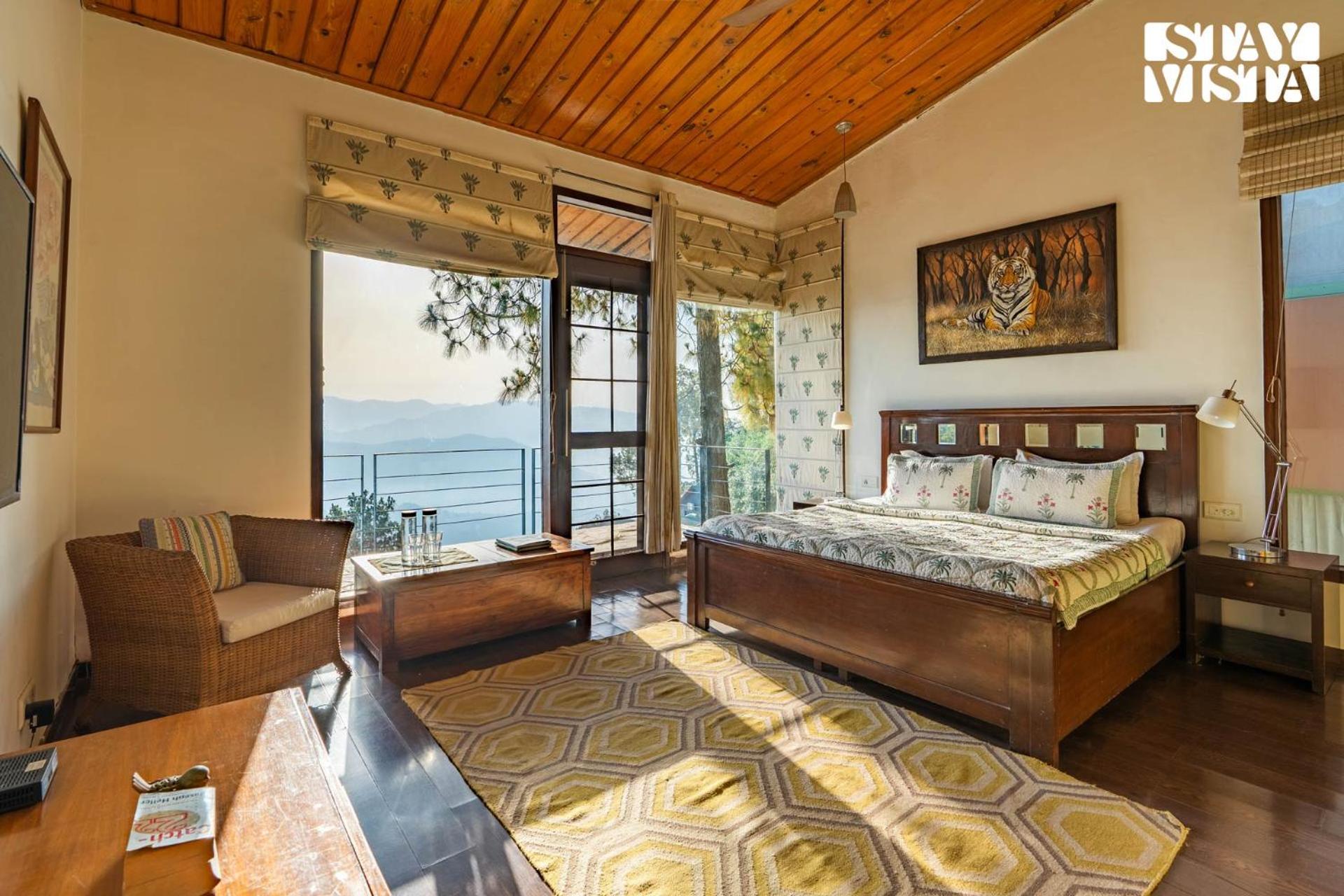 Stayvista At Hillcrest Villa With Valley View, Bonfire And Heater Kasauli Luaran gambar