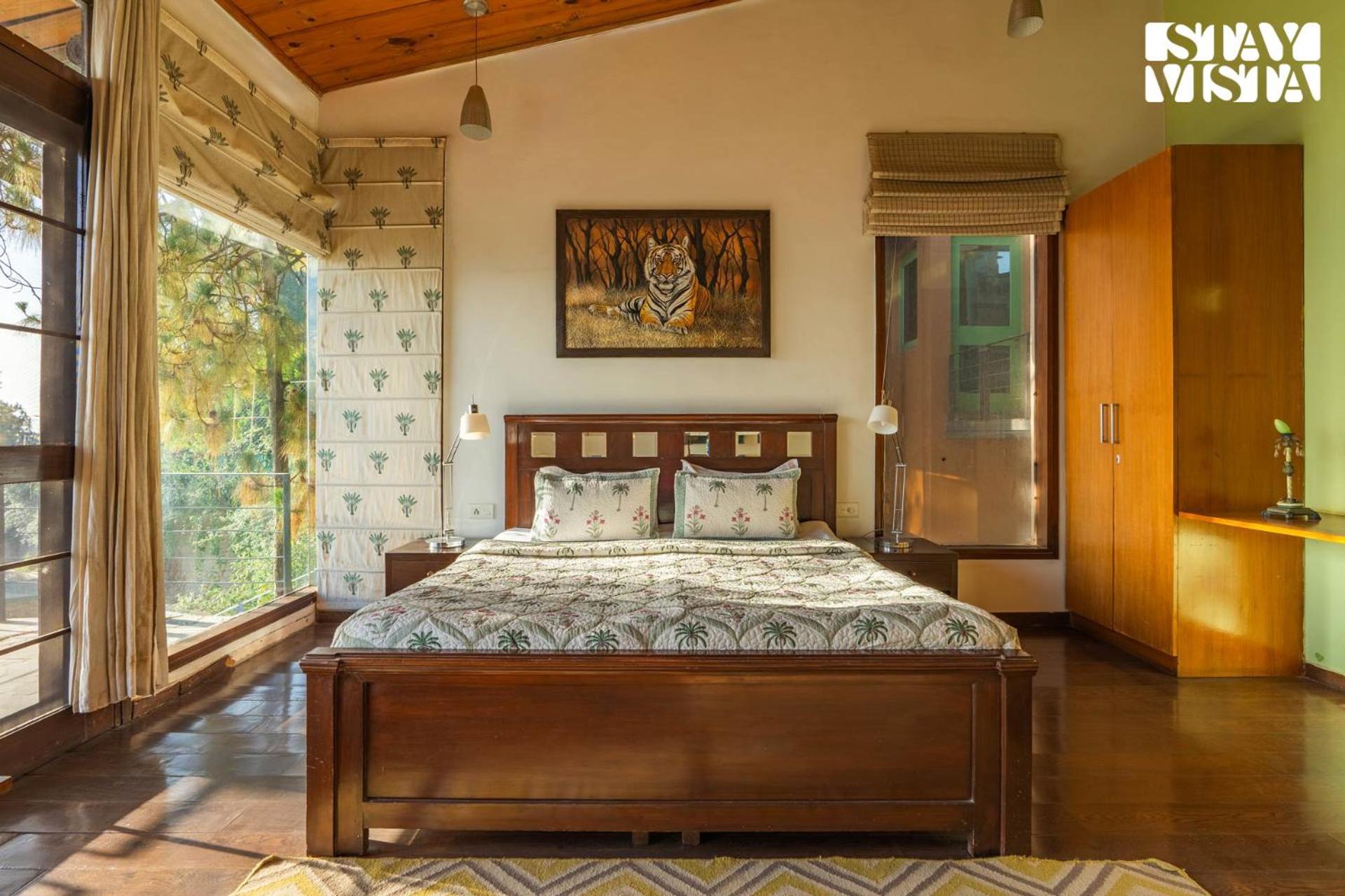 Stayvista At Hillcrest Villa With Valley View, Bonfire And Heater Kasauli Luaran gambar