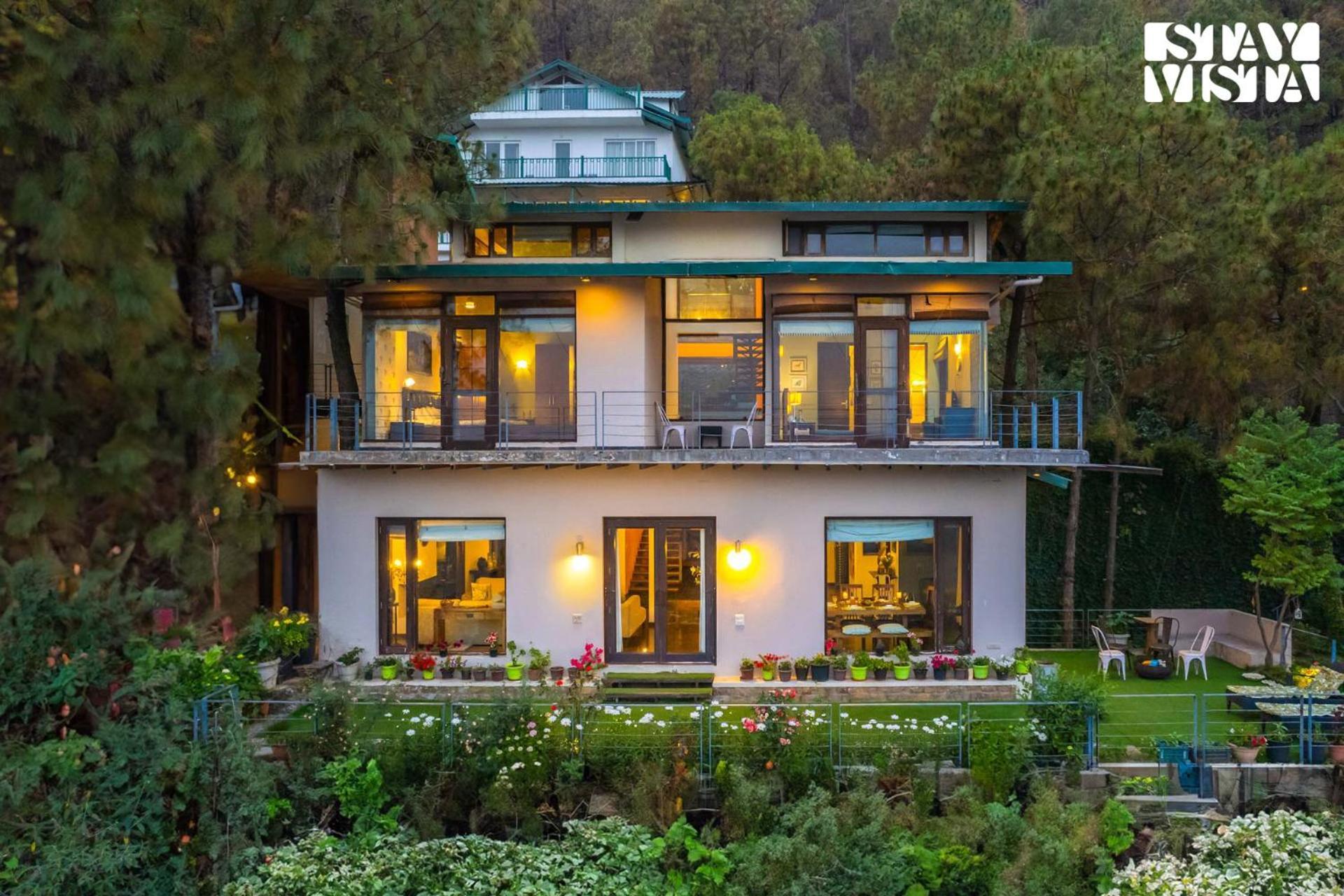 Stayvista At Hillcrest Villa With Valley View, Bonfire And Heater Kasauli Luaran gambar