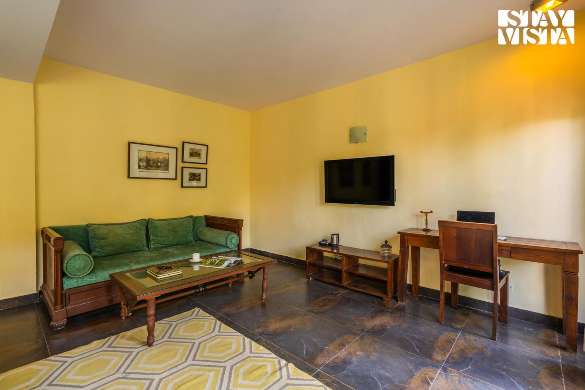 Stayvista At Hillcrest Villa With Valley View, Bonfire And Heater Kasauli Luaran gambar